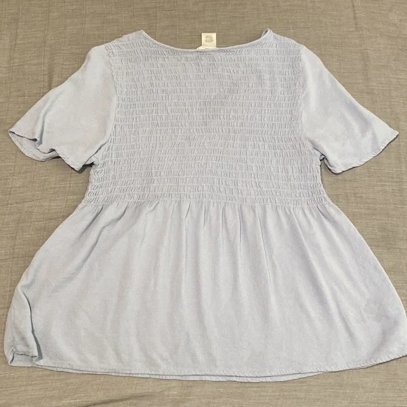 Urban Romantics Size L Flowy Top - Picture 2 of 4